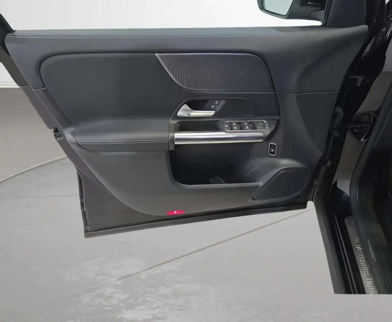 Audi A3 Sportback 40 TFSIe Advanced S tronic Noir - 2