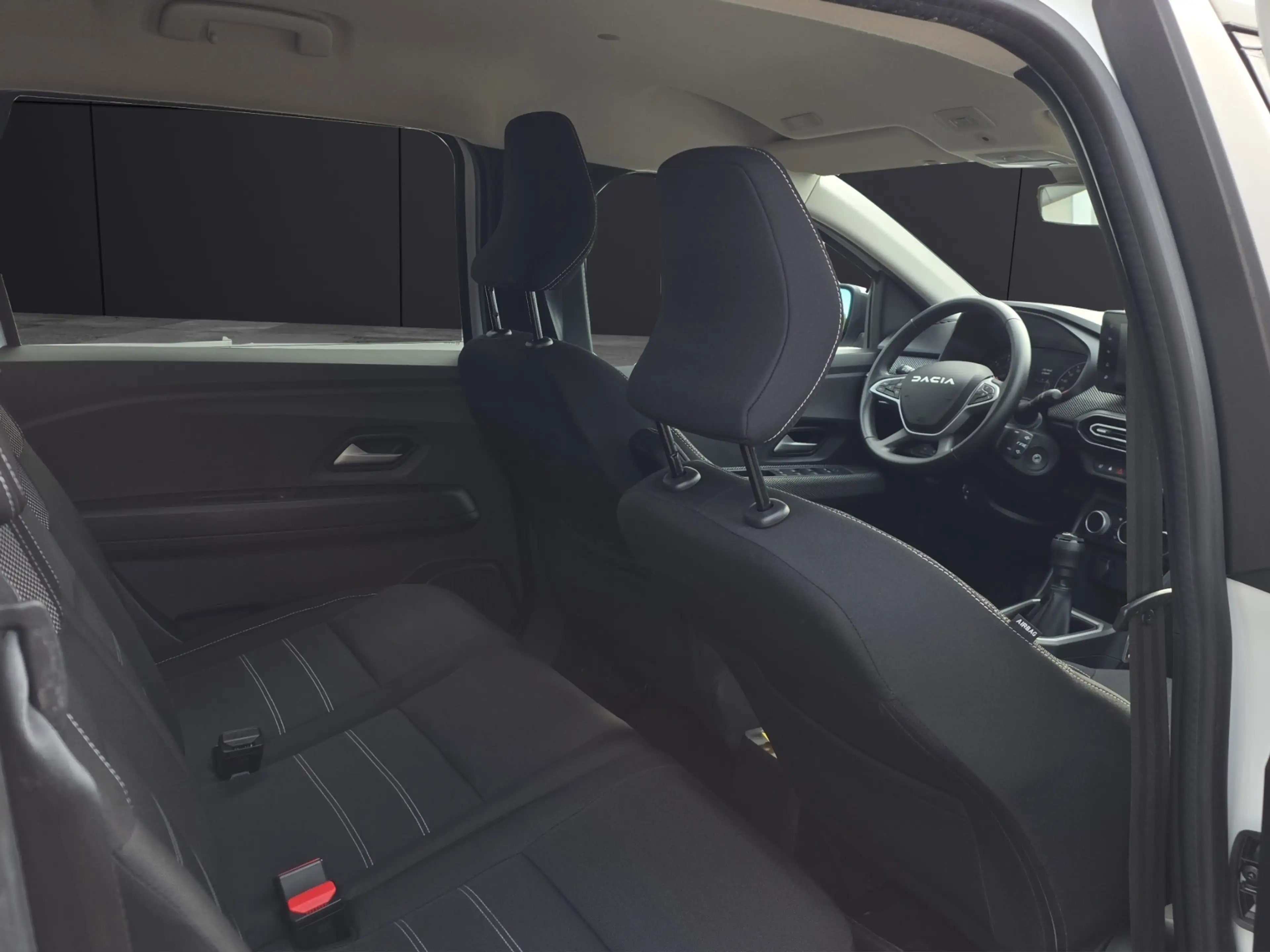 Dacia Jogger Expression ECO-G 100 7-Sitzer Sitzheizung Klimaautomatik Tempomat — photo 7