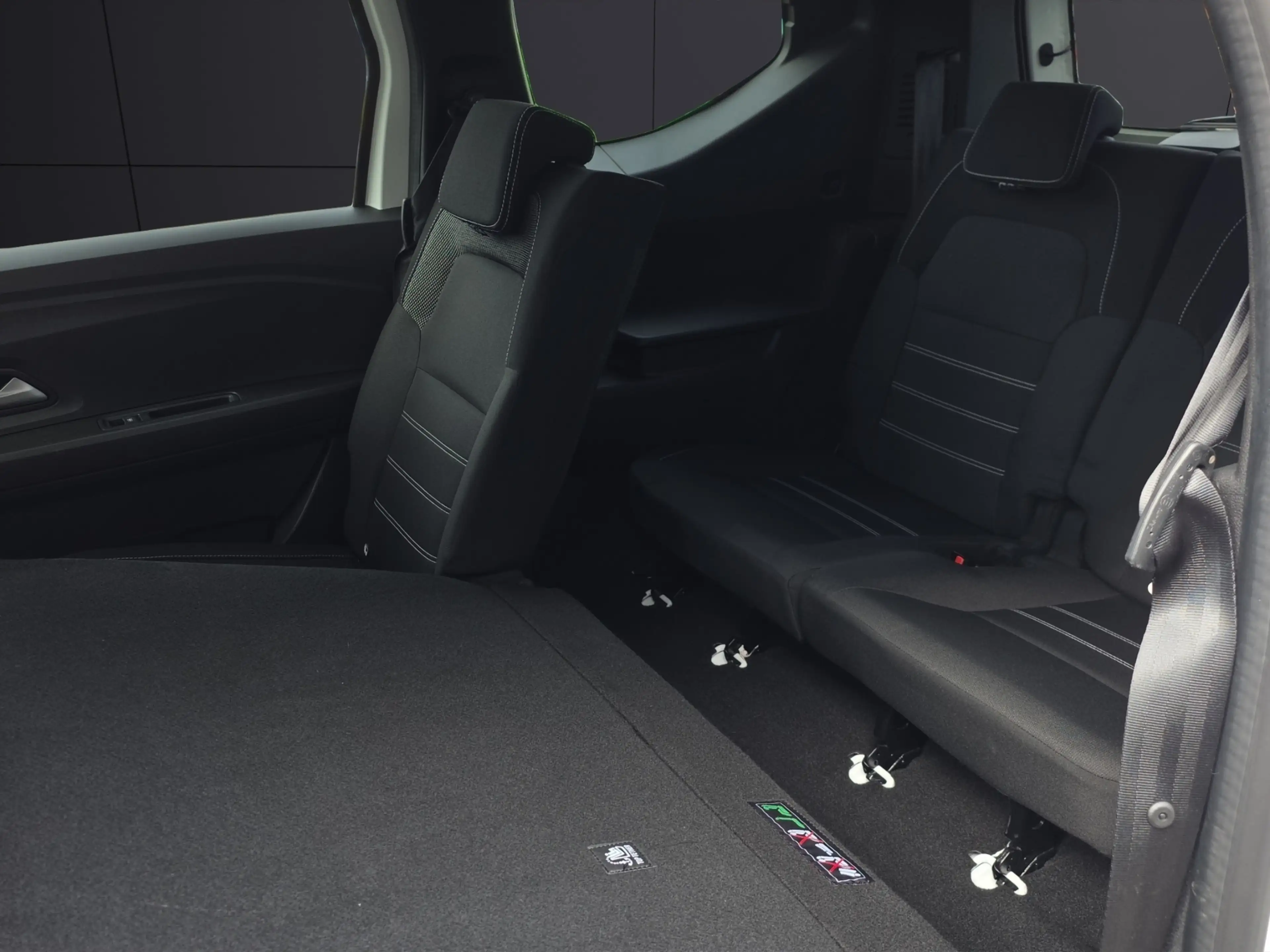 Dacia Jogger Expression ECO-G 100 7-Sitzer Sitzheizung Klimaautomatik Tempomat — photo 9