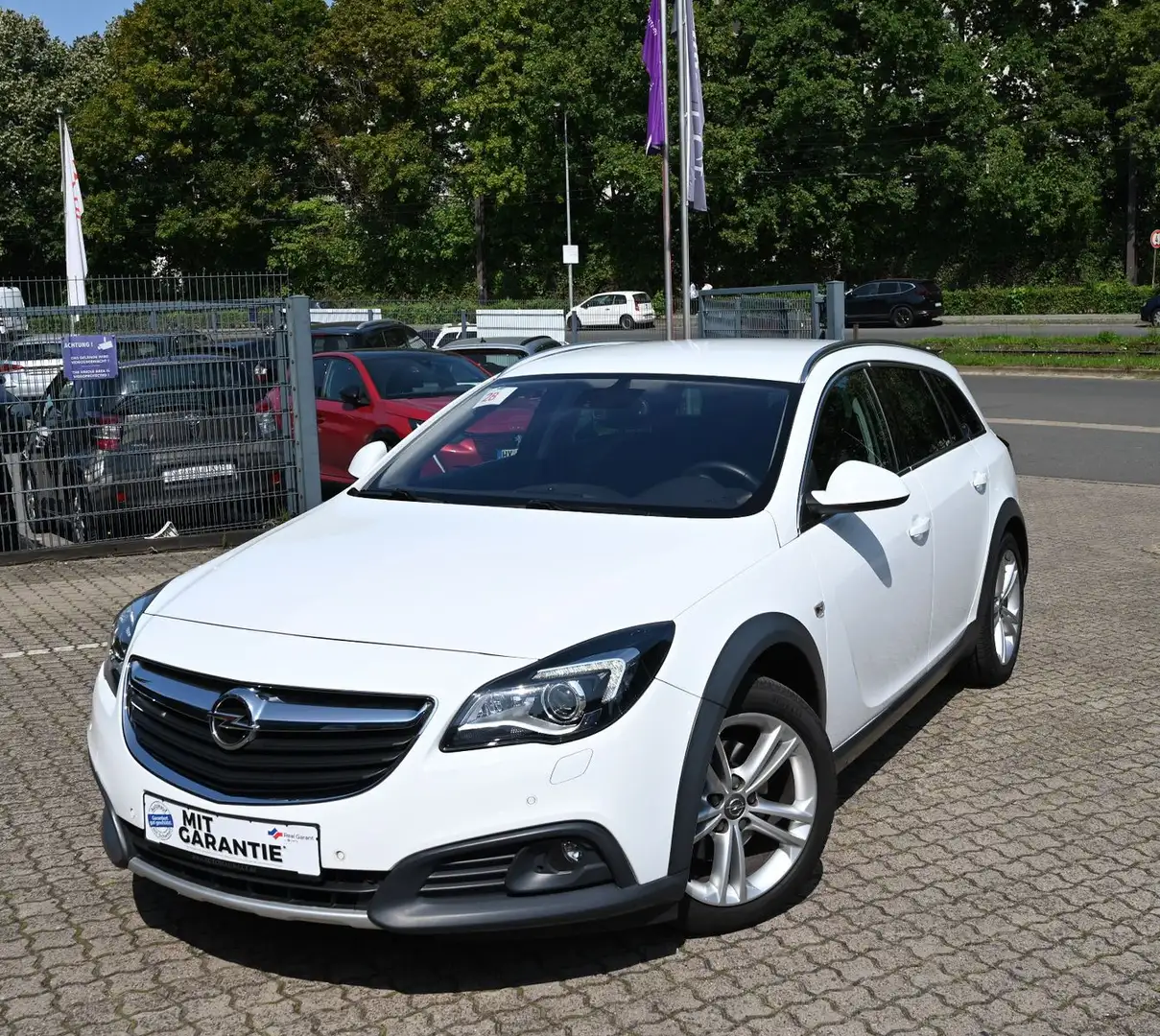 Opel Insignia Insignia Country Tourer 2.0 CDTI Navi AHK Xenon Blanc - 2