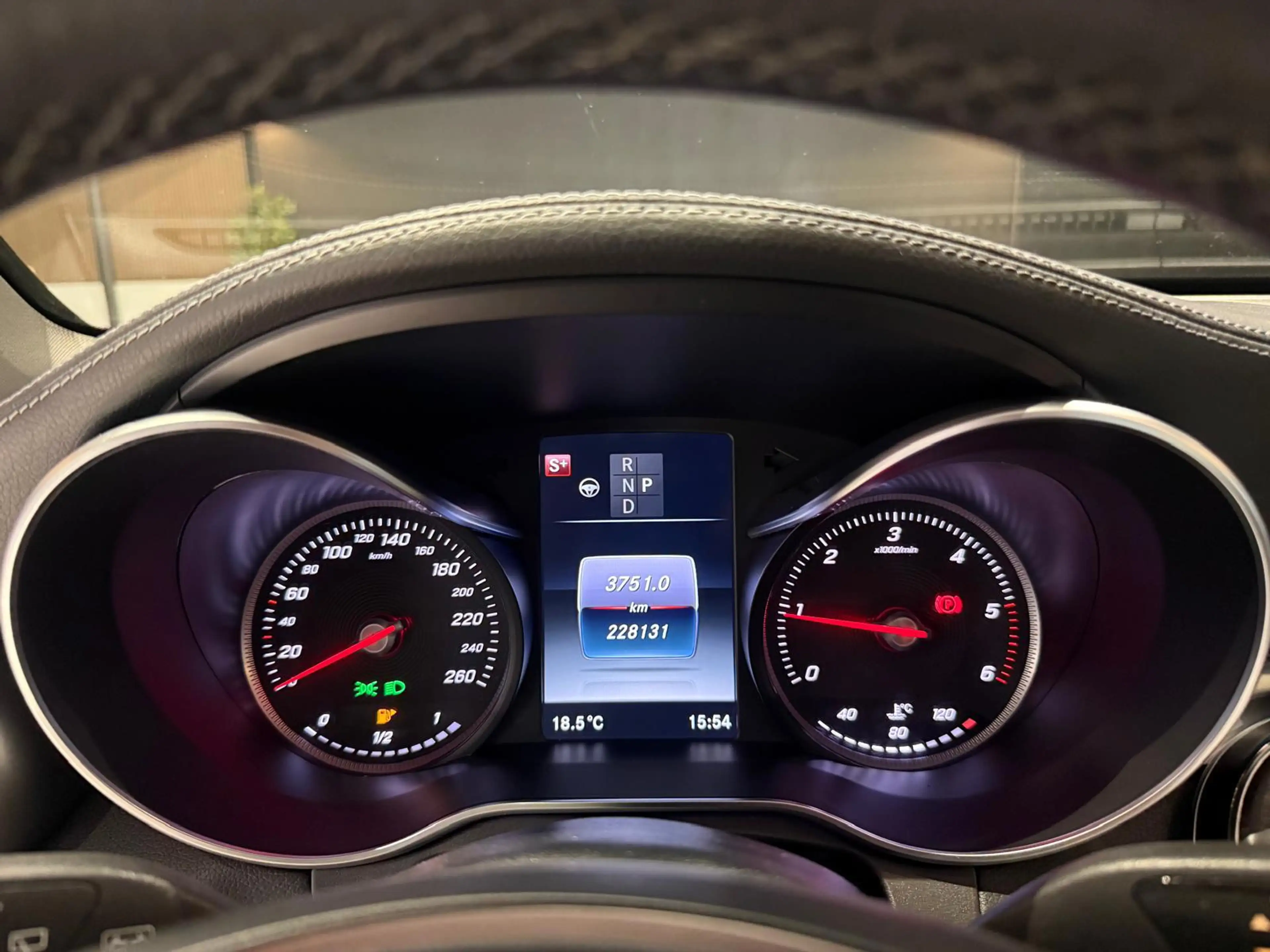 Mercedes-Benz GLC 250 d 4MATIC Prestige | Pano | Burmester | — photo 15