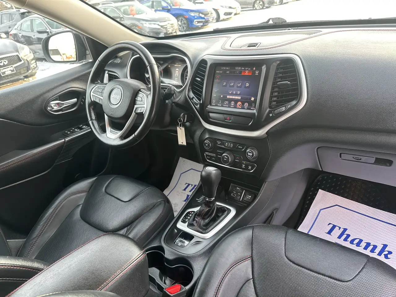 Jeep Cherokee снимка Jeep Cherokee