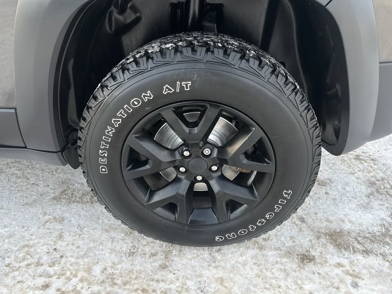 Jeep Cherokee снимка Jeep Cherokee