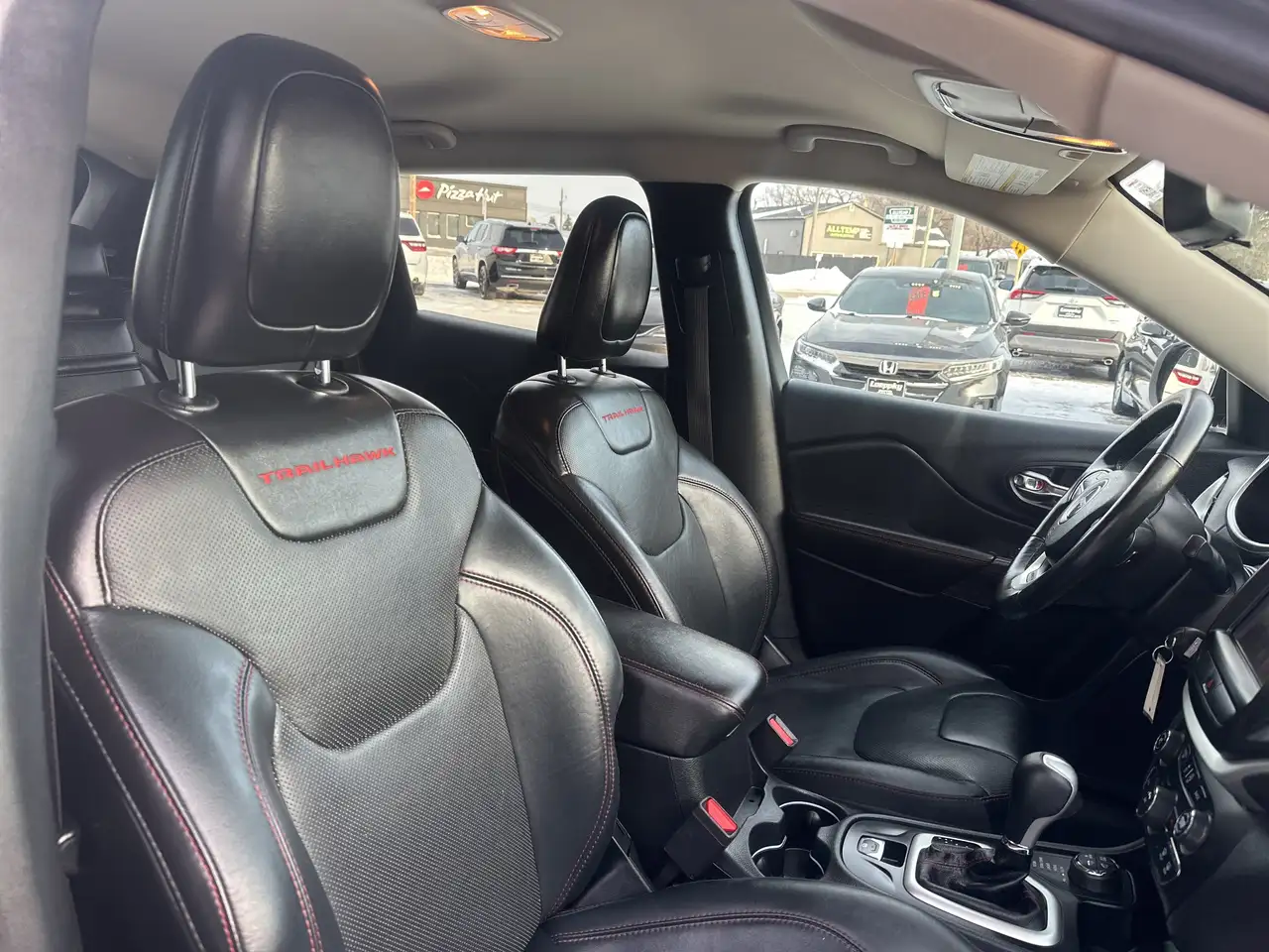 Jeep Cherokee снимка Jeep Cherokee