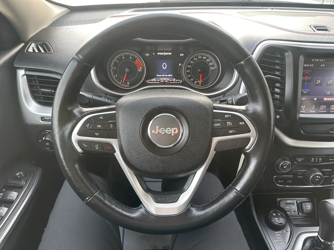 Jeep Cherokee снимка Jeep Cherokee