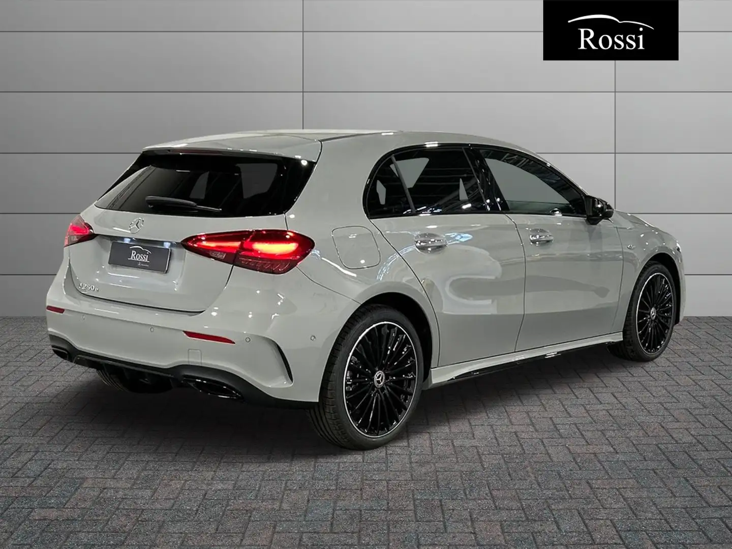 Mercedes-Benz A 250 e con tecnologia ibrida EQ Alpine Grey Edition - 2
