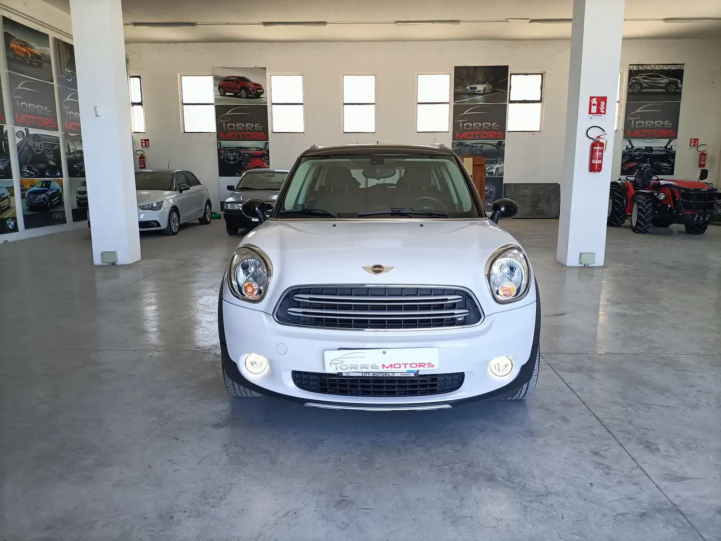 MINI Cooper D Countryman Mini Countryman 2.0 Cooper D all4 Business auto E6 Bianco - 2