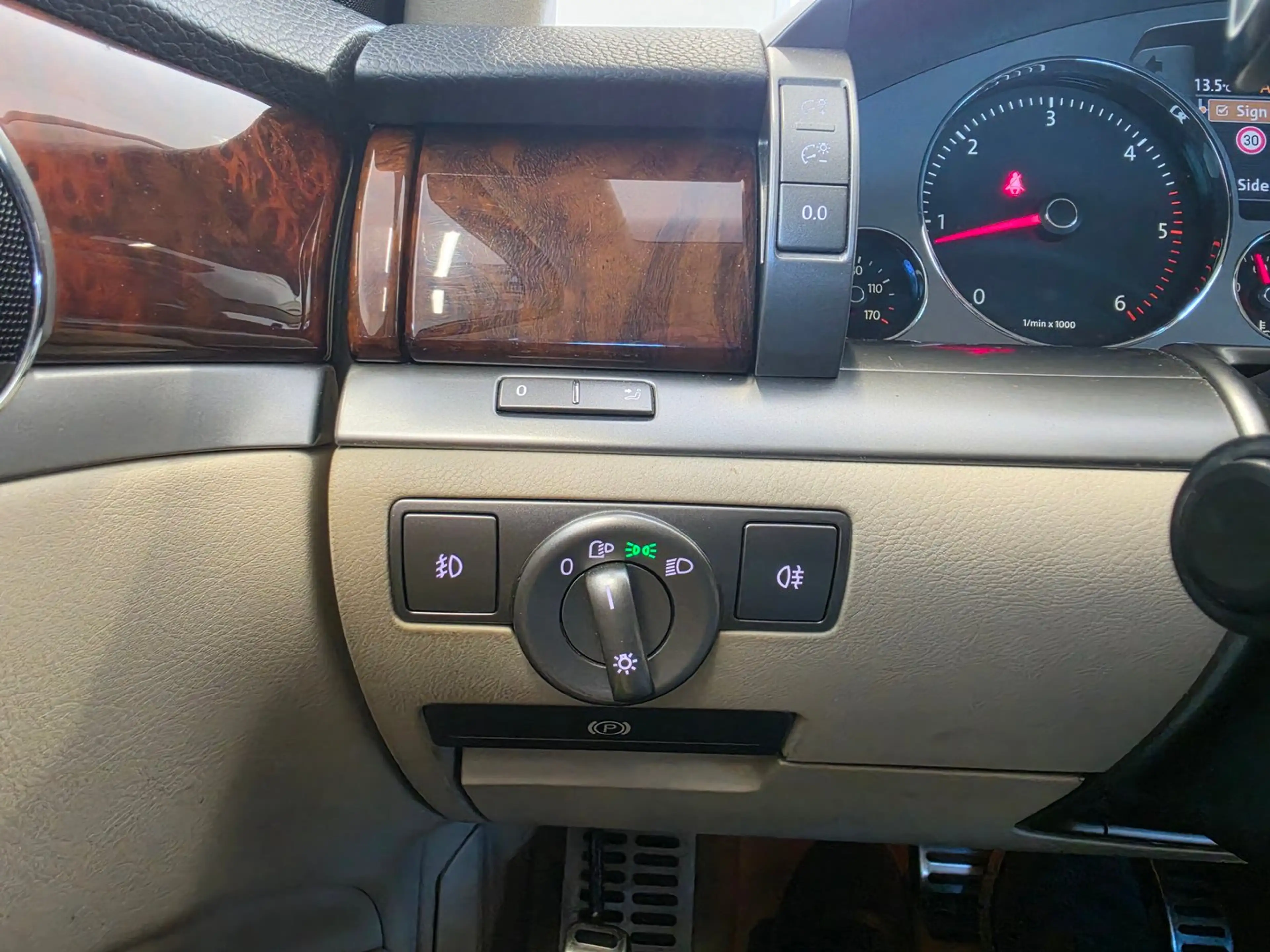 Volkswagen Phaeton V6 TDI D-PF 4motion — photo 13