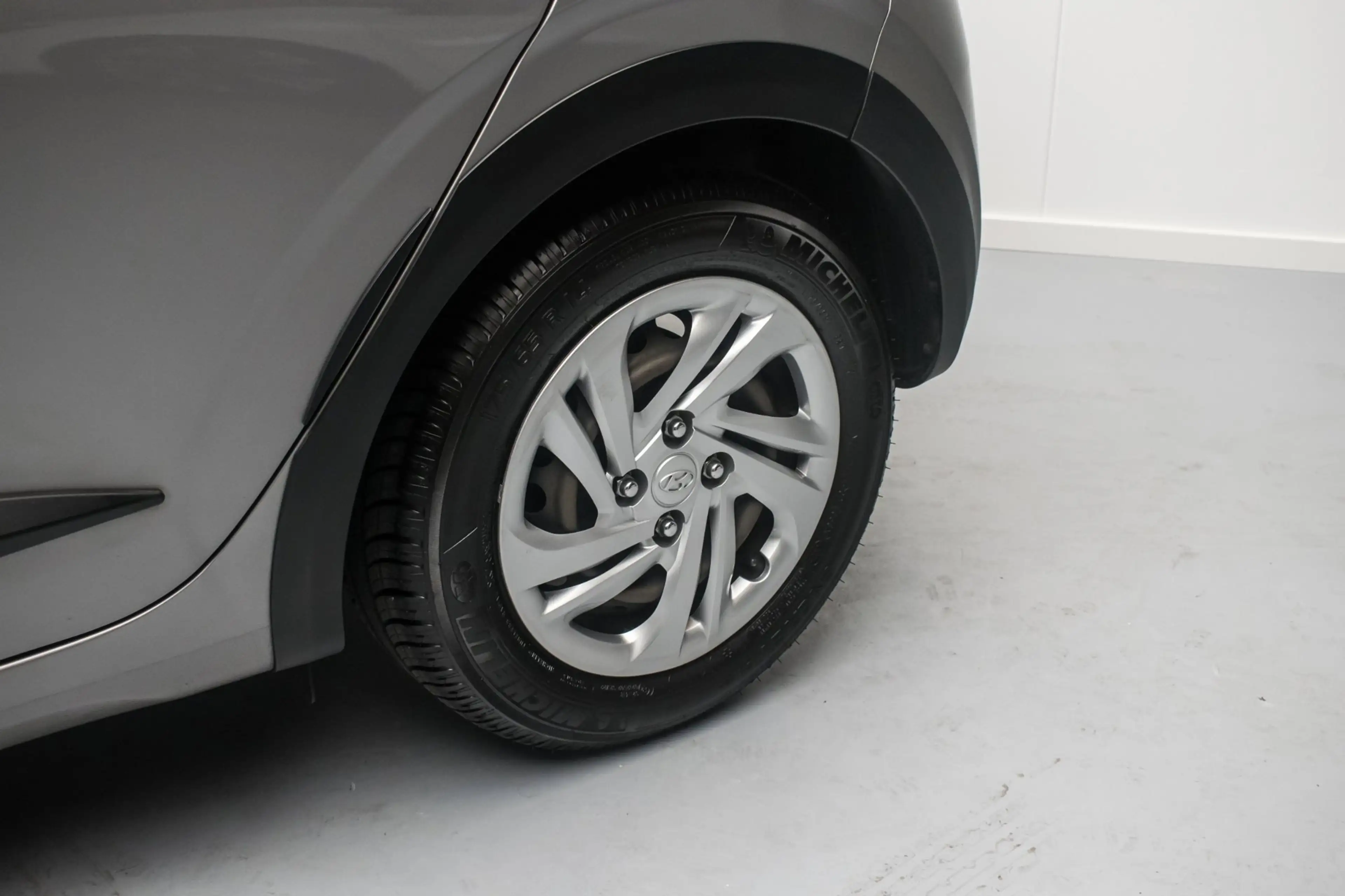 Hyundai i10 Cross 1.0 Comfort NL-auto [ Trekhaak Carplay Airco — photo 23