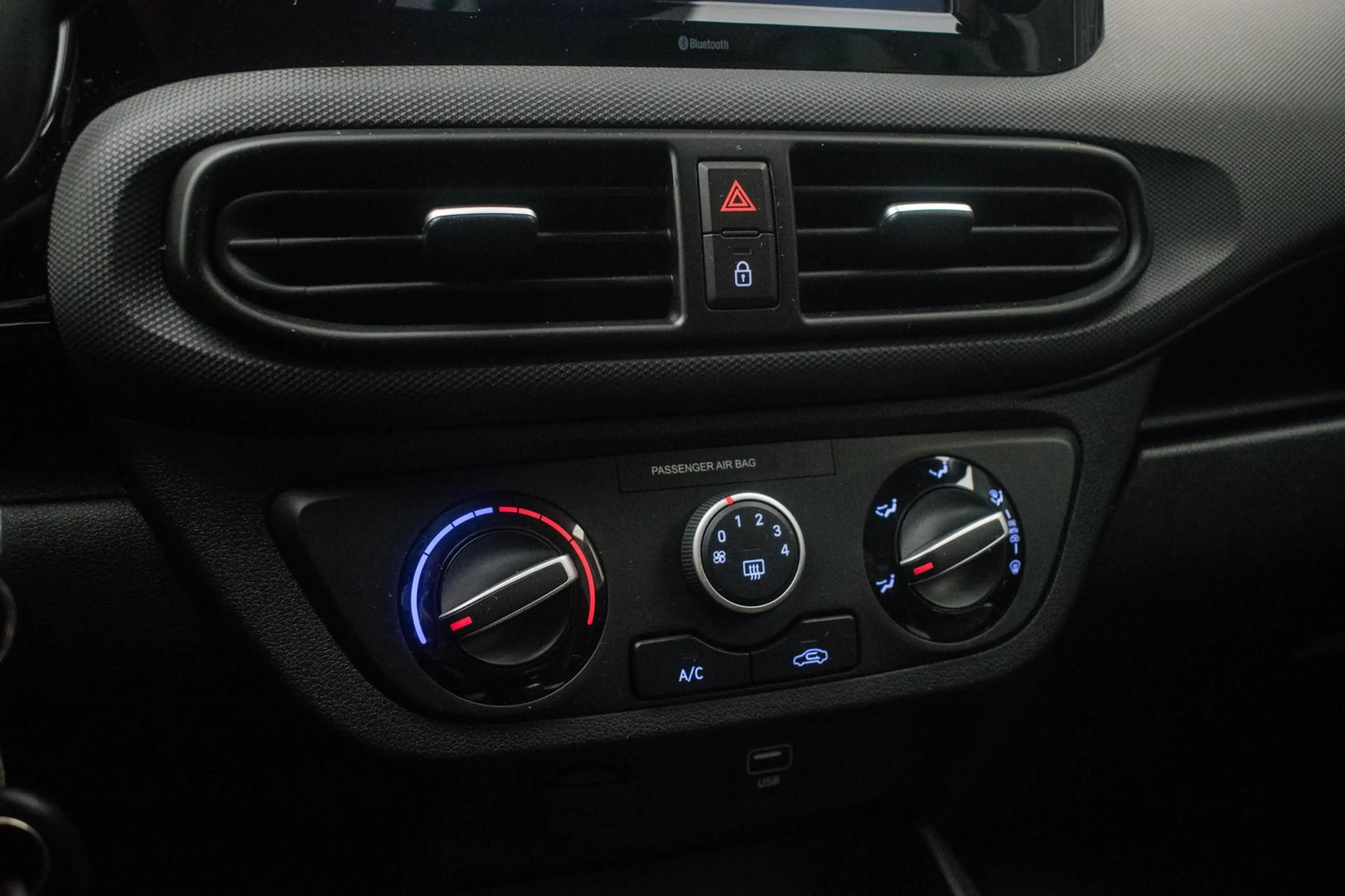 Hyundai i10 Cross 1.0 Comfort NL-auto [ Trekhaak Carplay Airco — photo 15