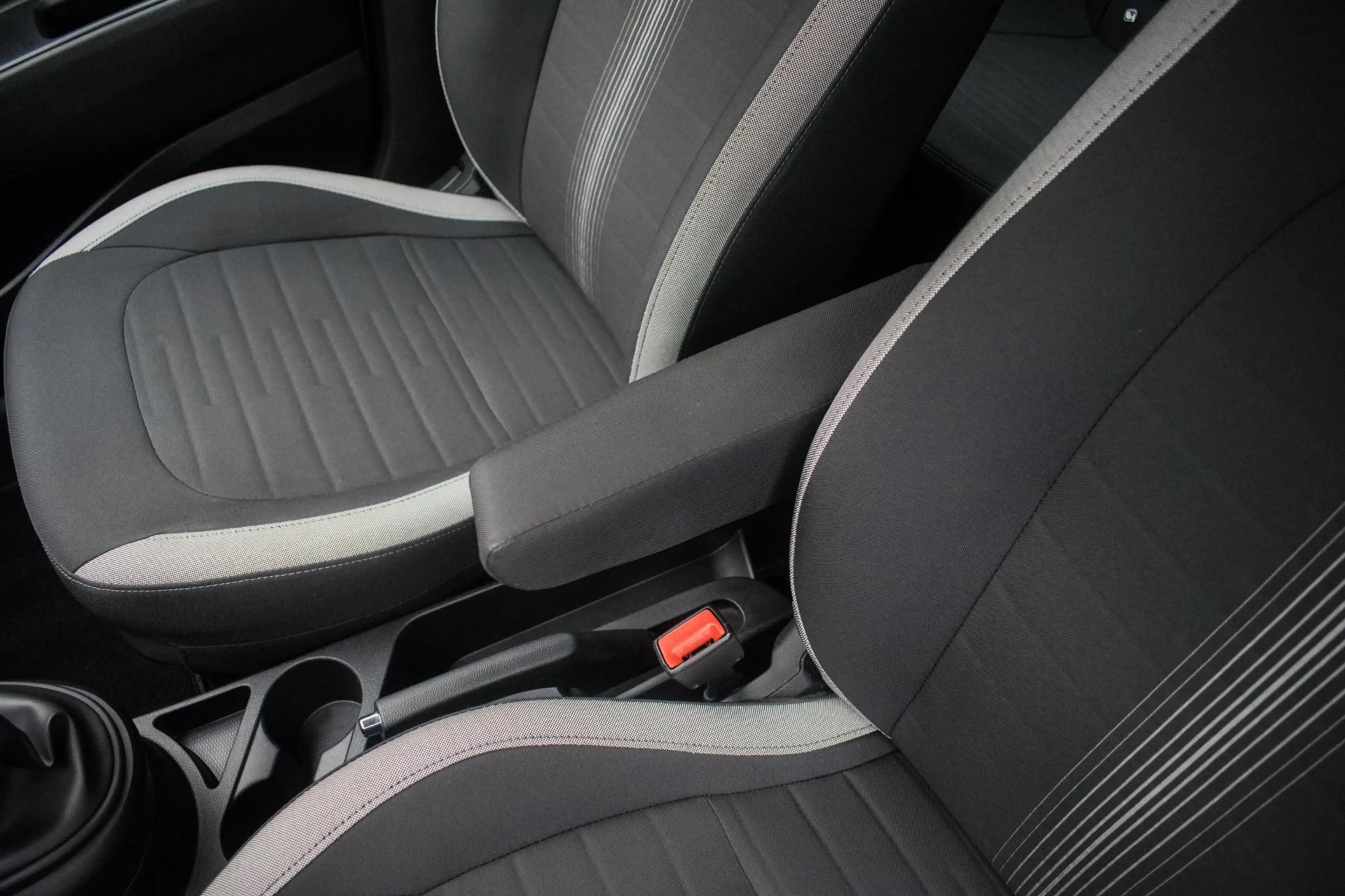 Hyundai i10 Cross 1.0 Comfort NL-auto [ Trekhaak Carplay Airco — photo 19