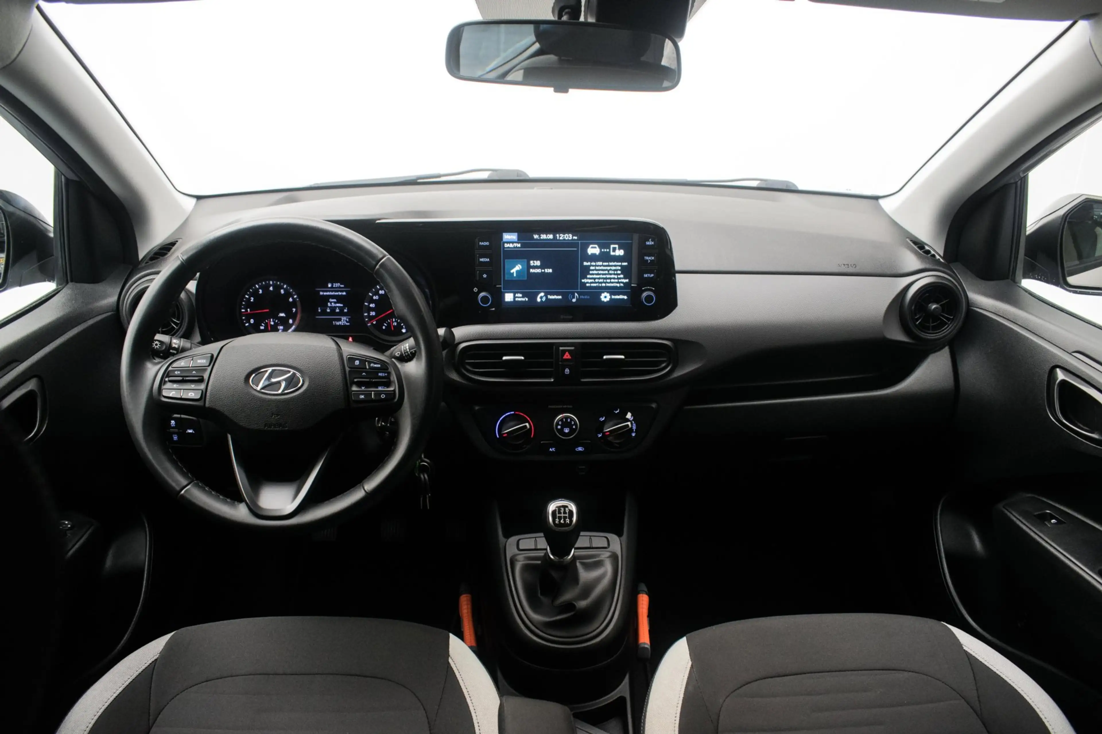 Hyundai i10 Cross 1.0 Comfort NL-auto [ Trekhaak Carplay Airco — photo 6