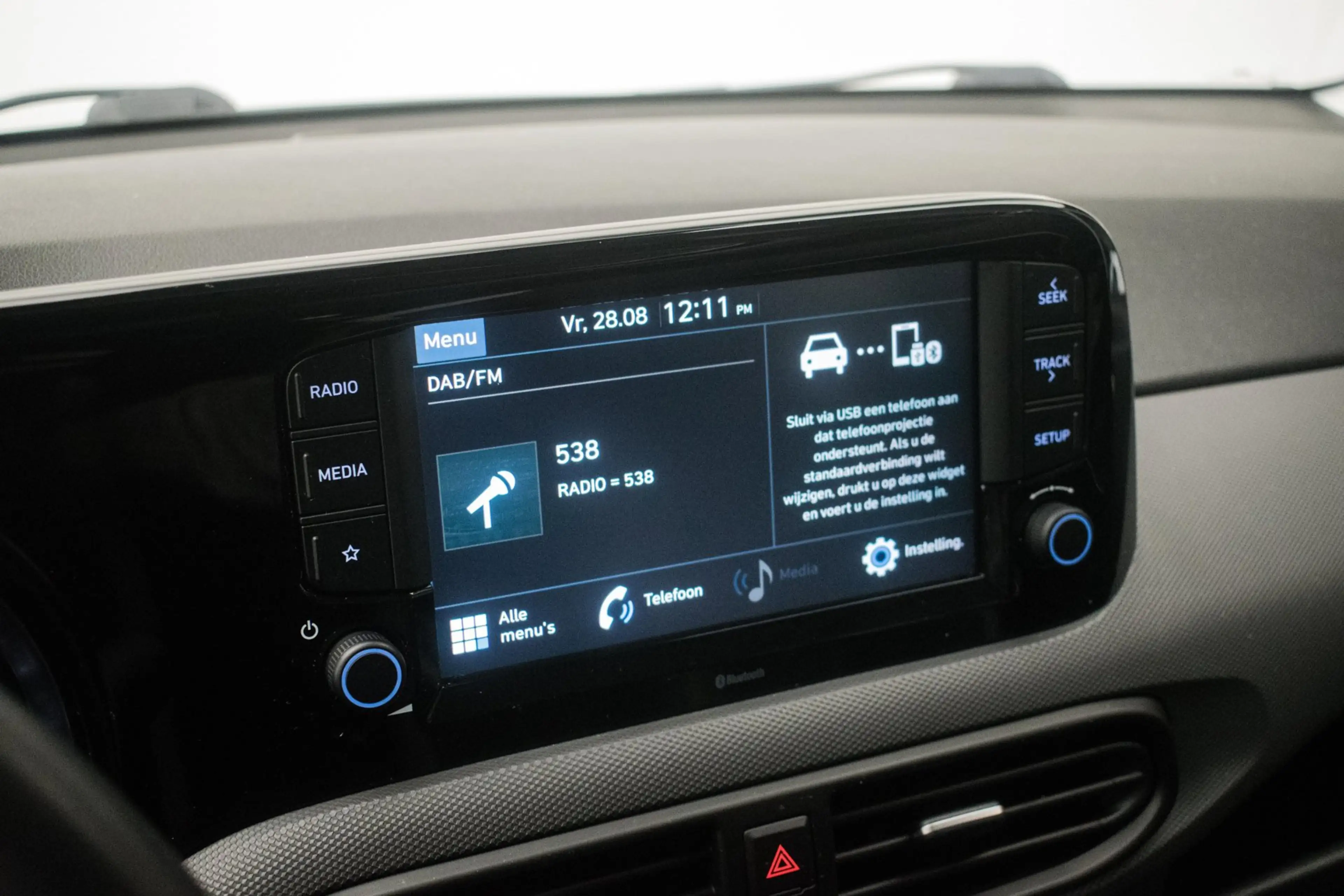 Hyundai i10 Cross 1.0 Comfort NL-auto [ Trekhaak Carplay Airco — photo 28