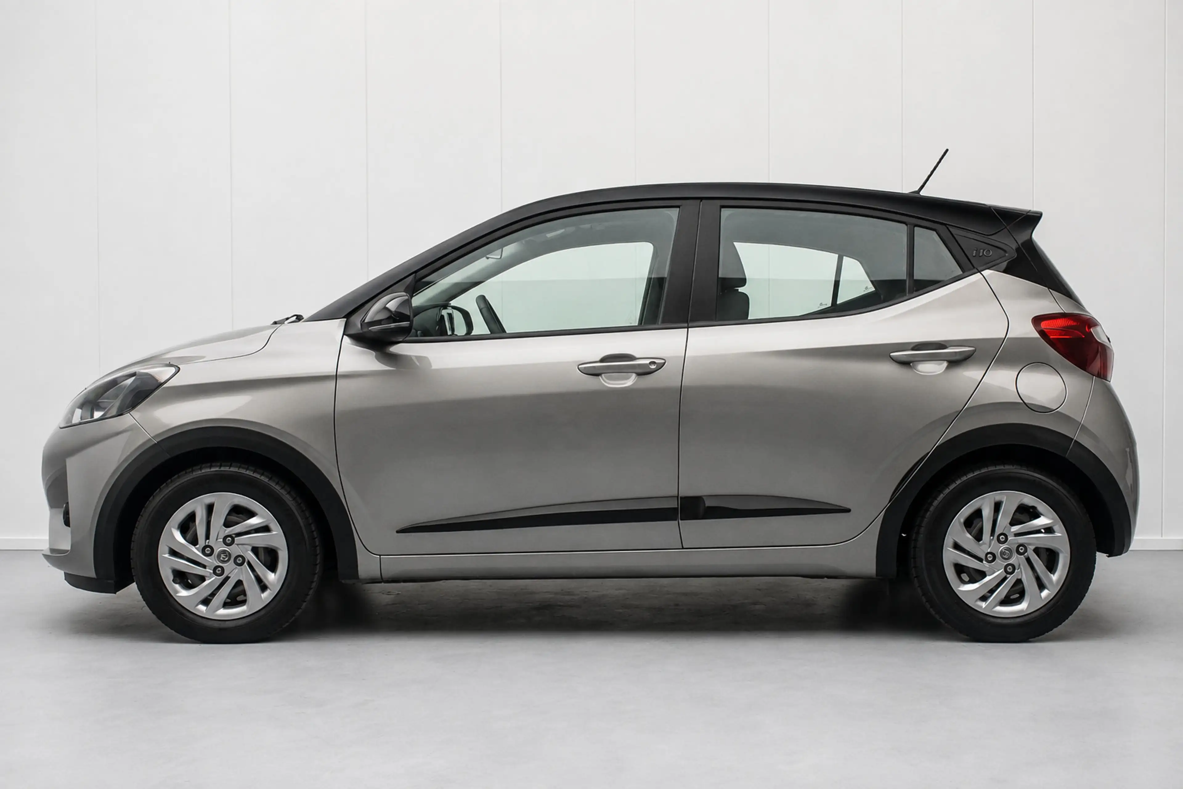Hyundai i10 Cross 1.0 Comfort NL-auto [ Trekhaak Carplay Airco — photo 4