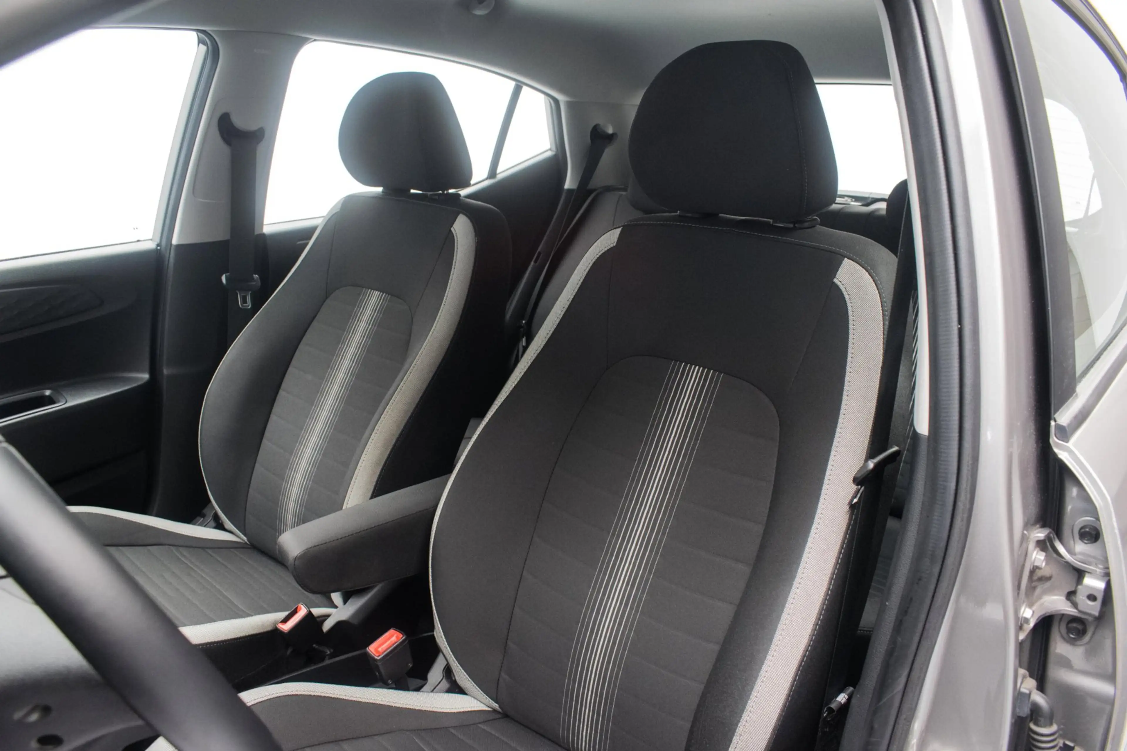 Hyundai i10 Cross 1.0 Comfort NL-auto [ Trekhaak Carplay Airco — photo 7