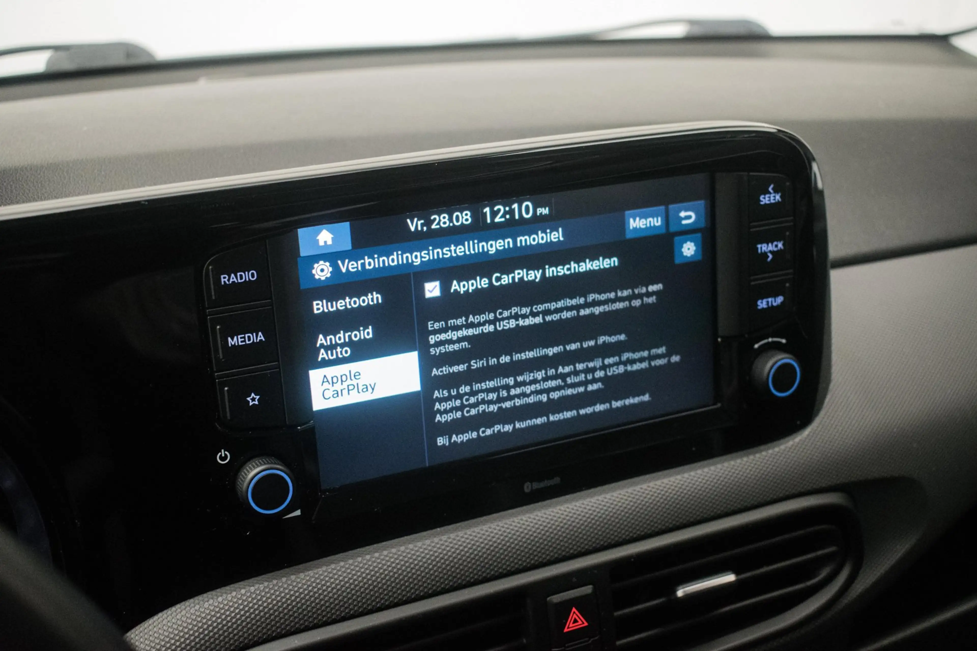 Hyundai i10 Cross 1.0 Comfort NL-auto [ Trekhaak Carplay Airco — photo 11