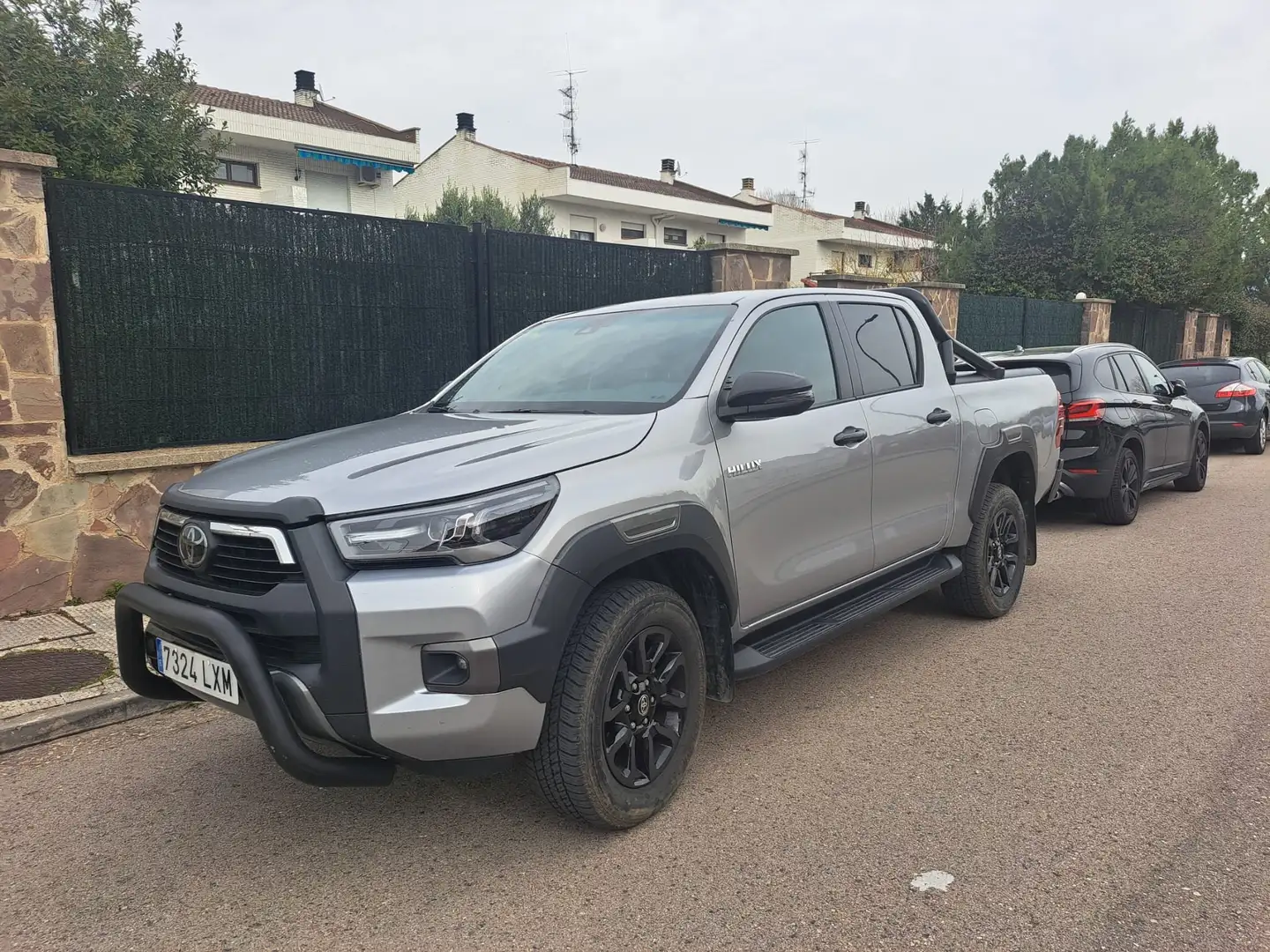 Toyota Hilux Hilux Cabina Doble VXL Aut. VXL Gris - 1