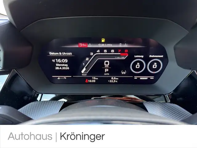 Audi RS3 view 12