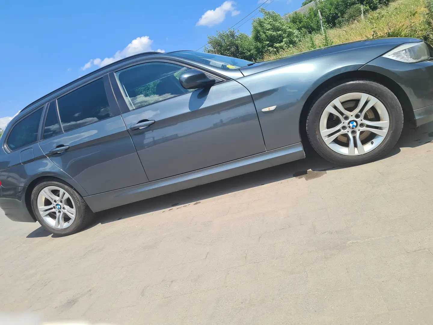 BMW 318 Touring+dA Argent - 2