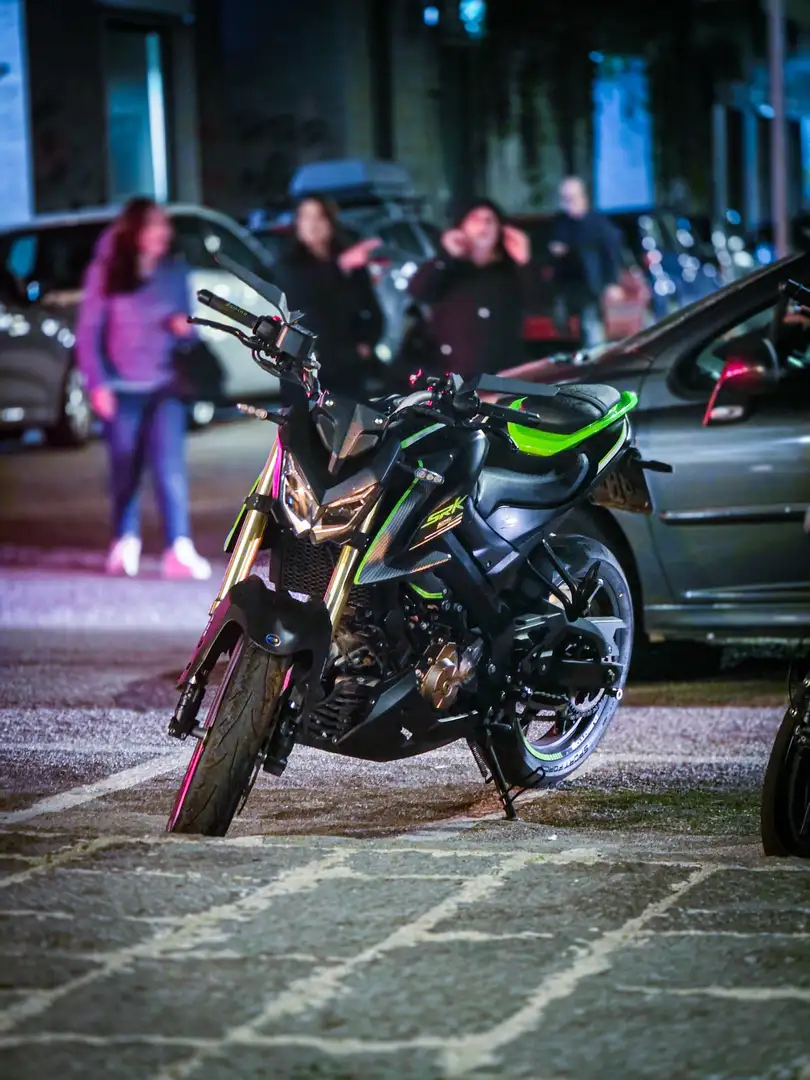 QJ Motor SRK 125 S Negro - 2