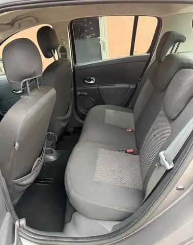 Renault Clio view 7
