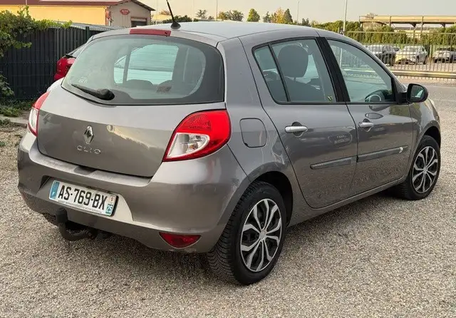 Renault Clio view 4