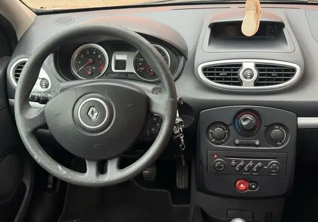 Renault Clio view 5