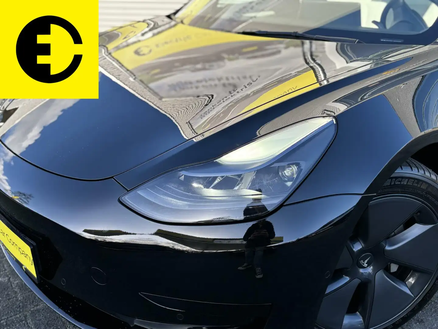 Tesla Model 3 Standard RWD Plus 60 kWh | Trekhaak |Autopilot | P Zwart - 2