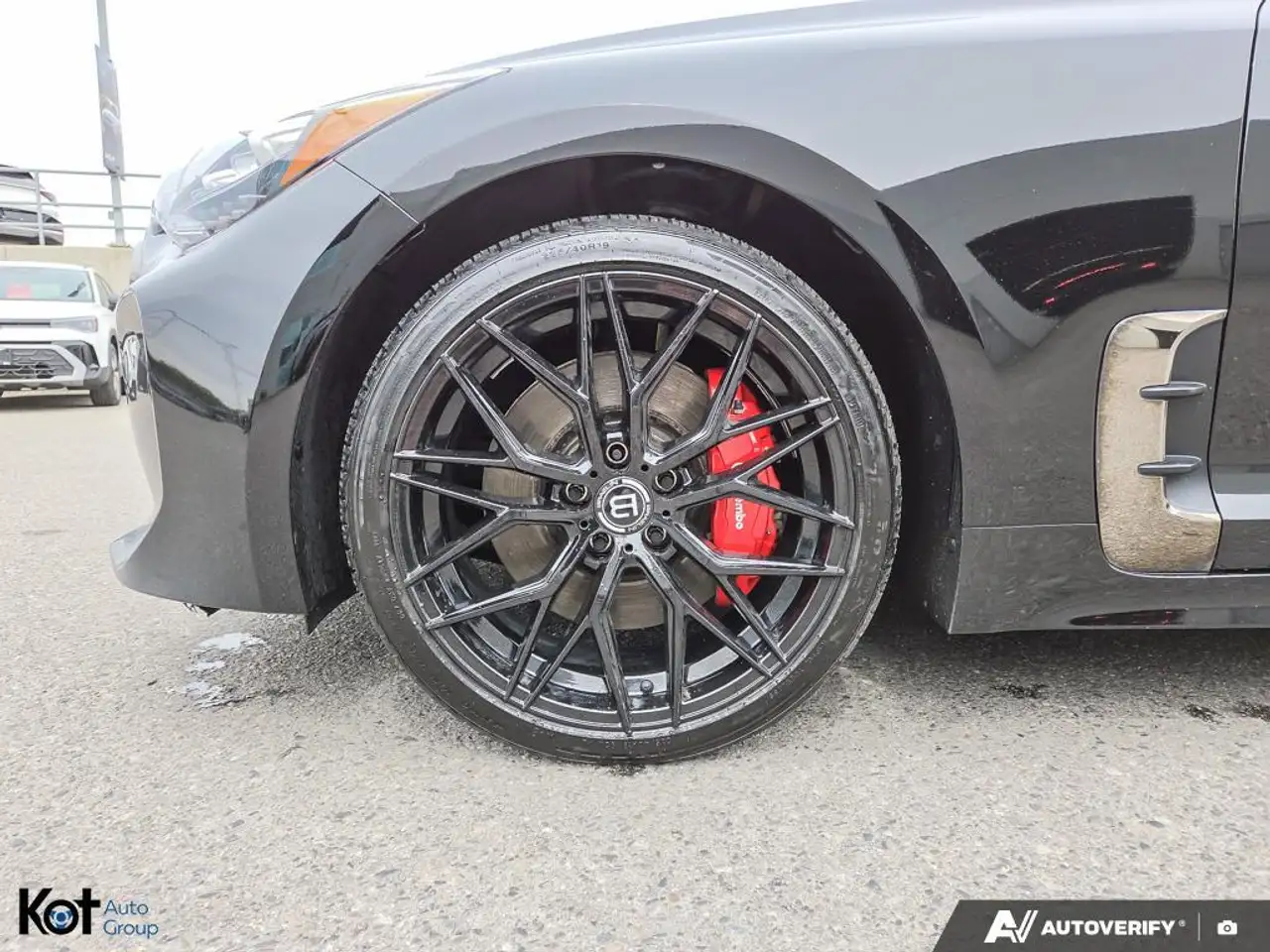 Kia Stinger снимка Kia Stinger