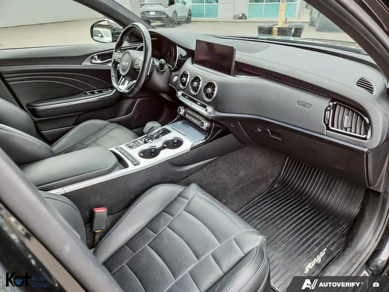 Kia Stinger снимка Kia Stinger