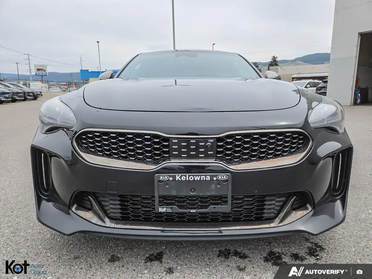 Kia Stinger снимка Kia Stinger