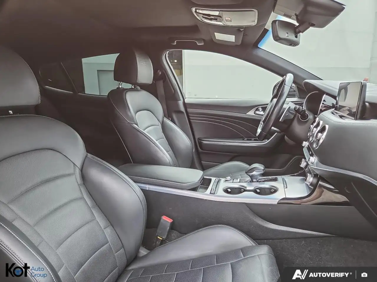 Kia Stinger снимка Kia Stinger