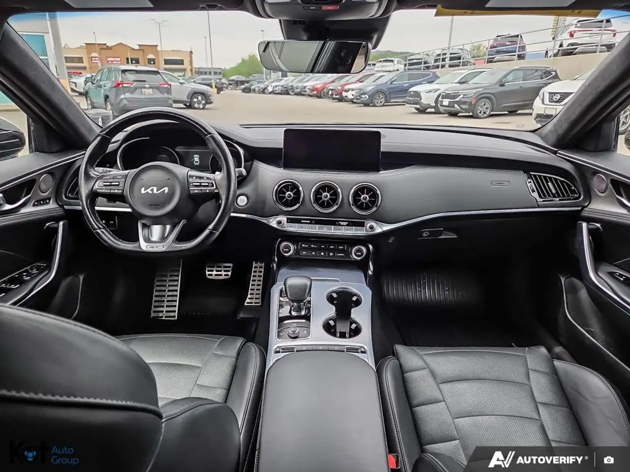Kia Stinger снимка Kia Stinger