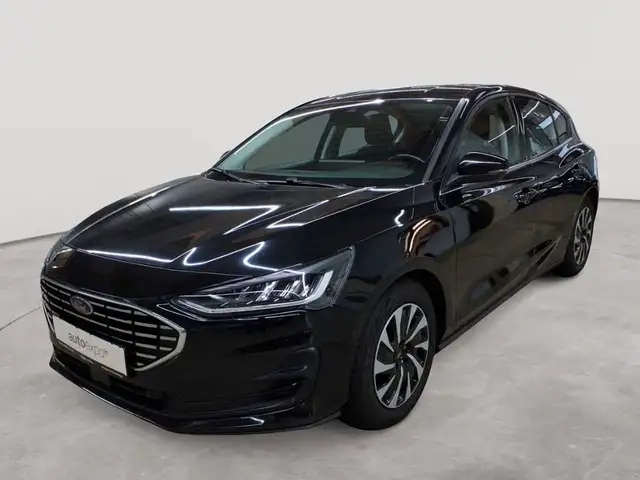 Ford Focus view 2