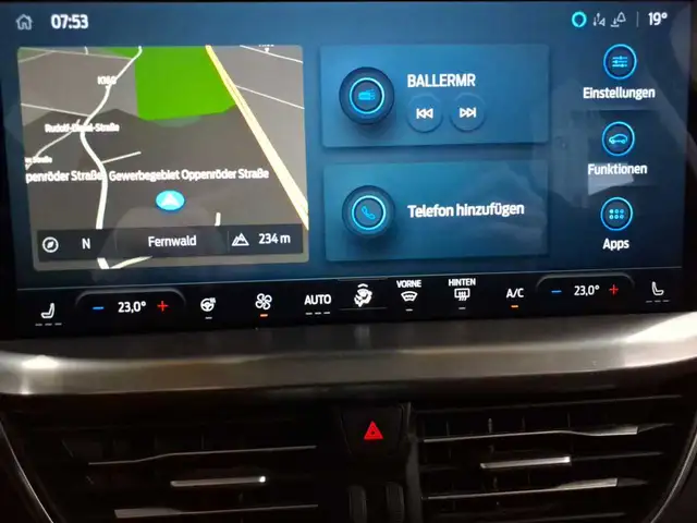 Ford Focus view 12