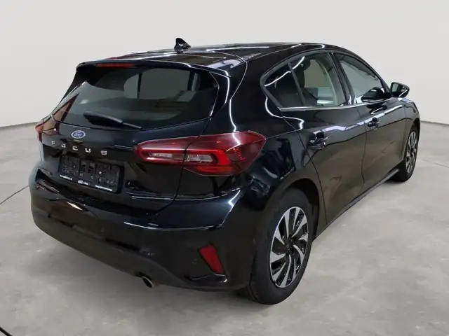 Ford Focus view 4
