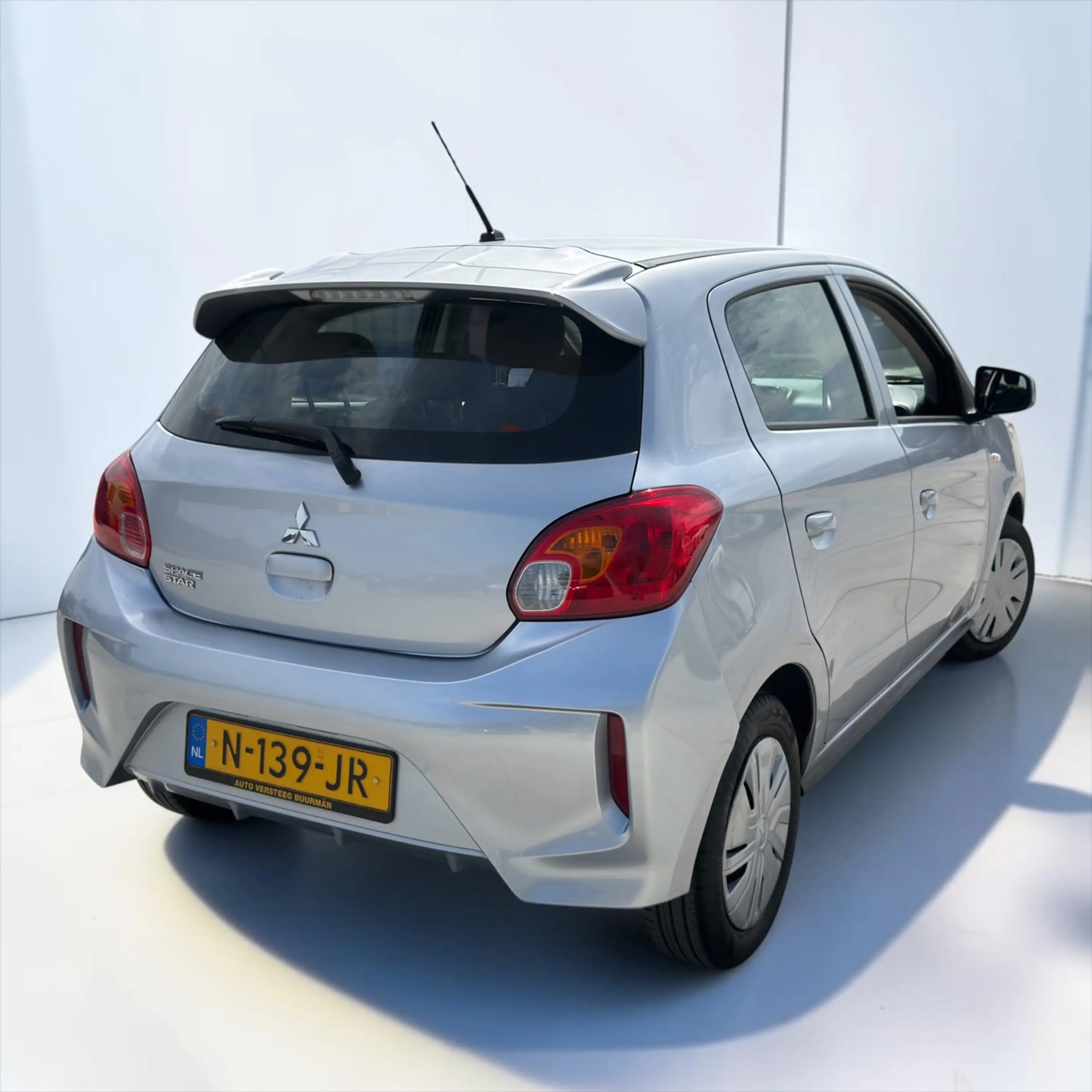 Mitsubishi Space Star 1.2 Cool+ — photo 3