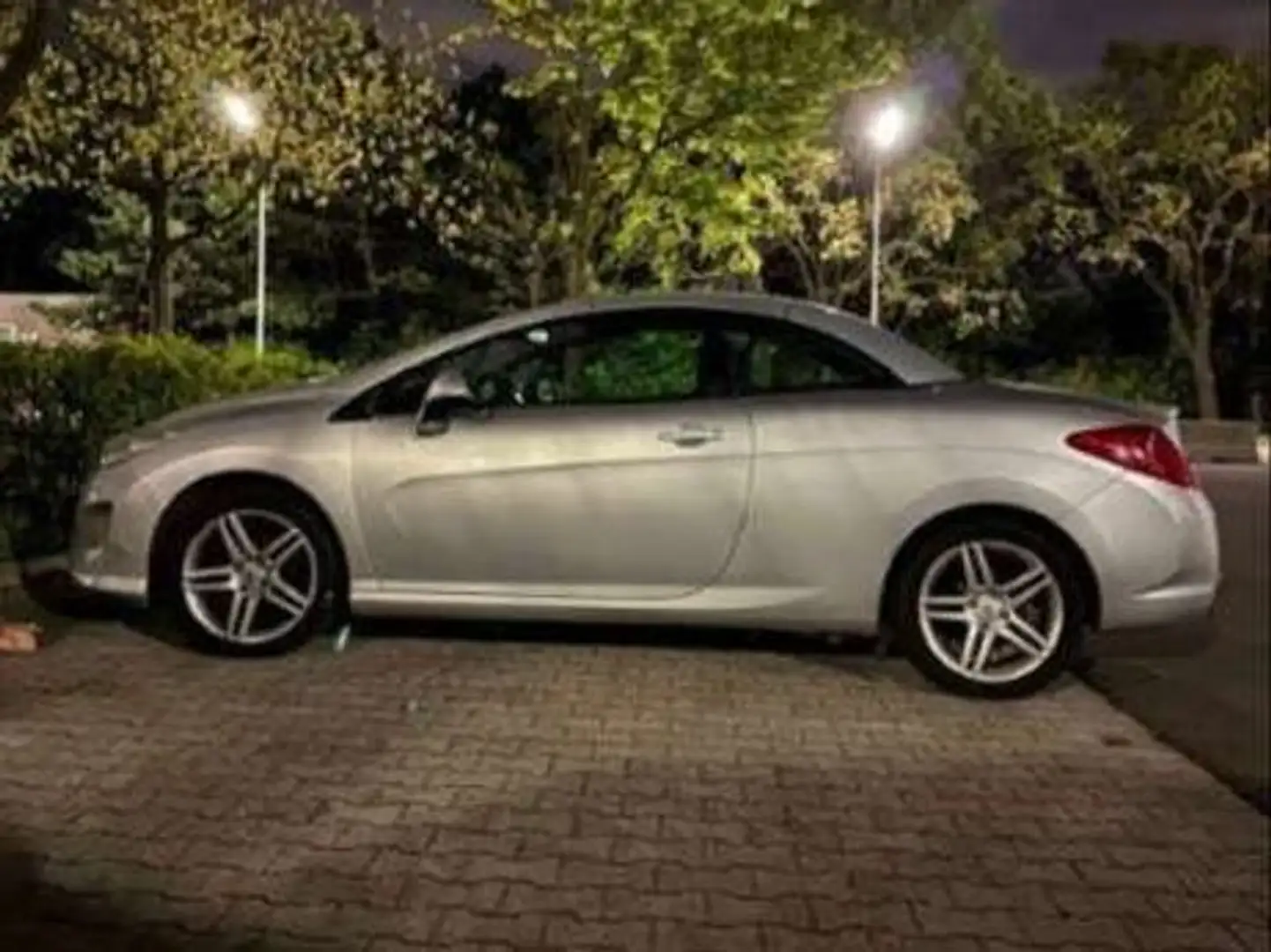 Peugeot 308 308 CC Active Pro 2,0 HDi 140 FAP Silber - 1