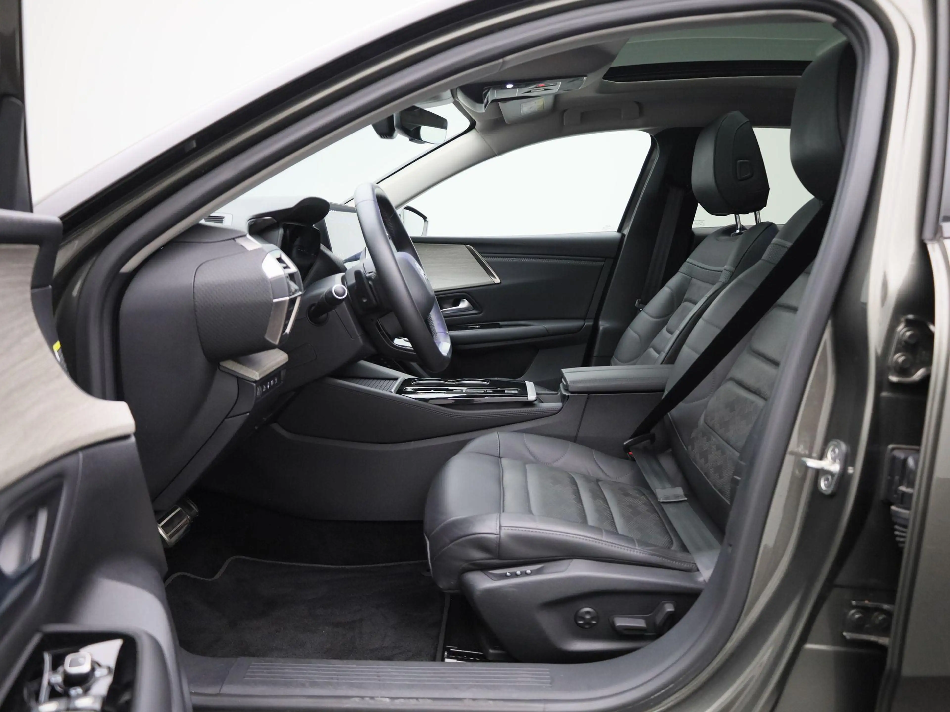 Citroen C5 X 1.6 Plug-in Hybrid 225 Shine AUTOMAAT | PANORAMADA — photo 11