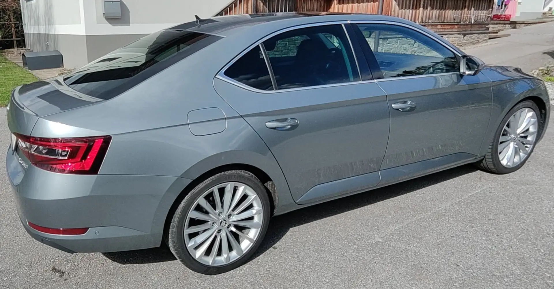 Skoda Superb 2,0 TDI Style DSG - 2