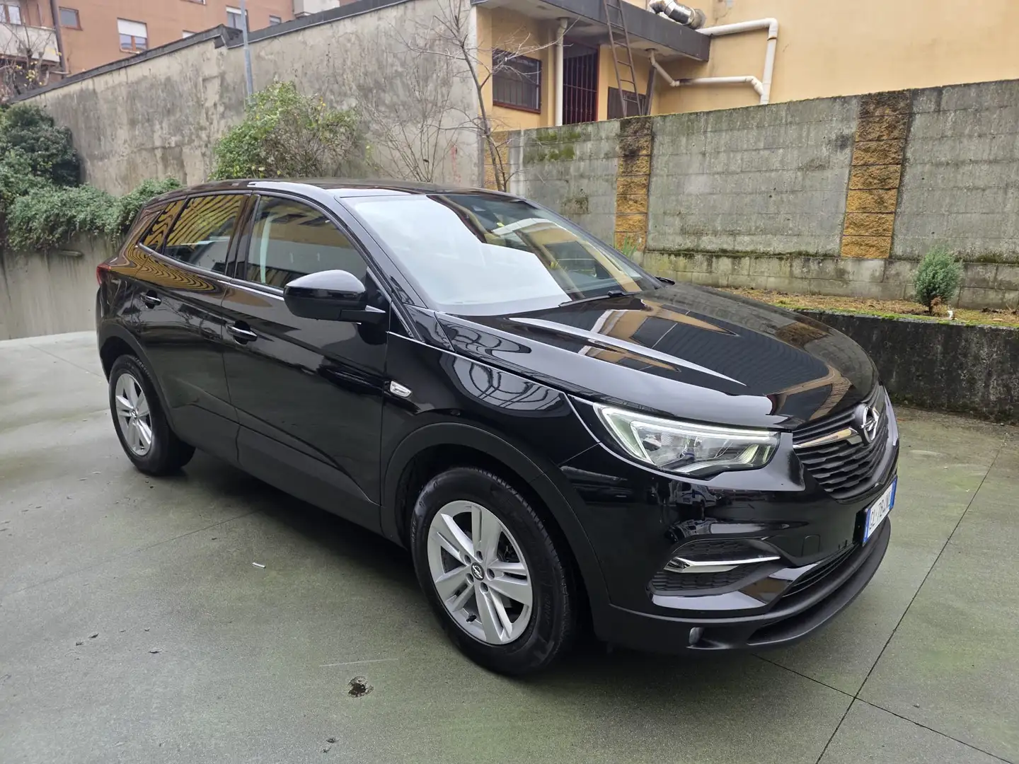 Opel Grandland X 1.2 benzina c. automatico - 1