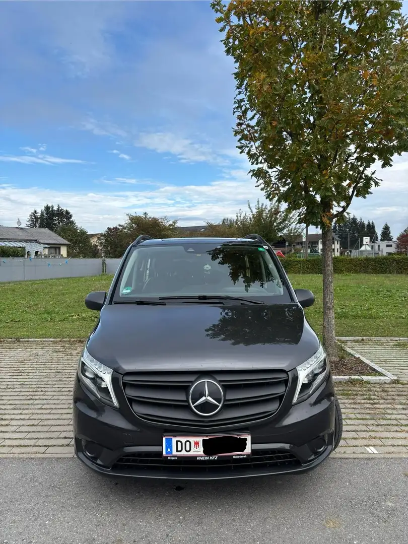 Mercedes-Benz Vito Tourer Select 119 CDI lang 4x4 Aut. Schwarz - 1