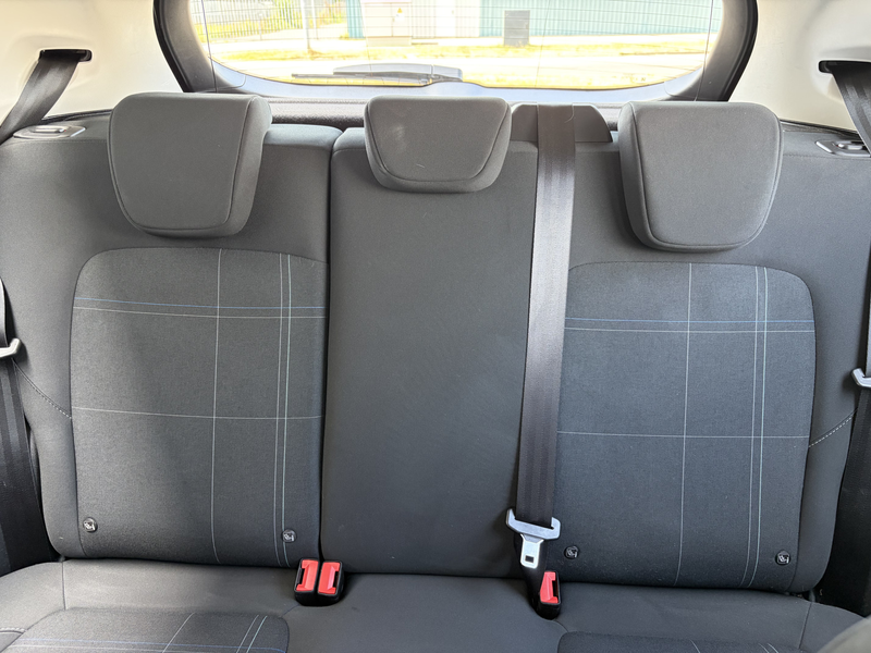 Ford Fiesta 1.1i Trend 5-Deurs 85 PK. Zuinige en goed onderhou — photo 26
