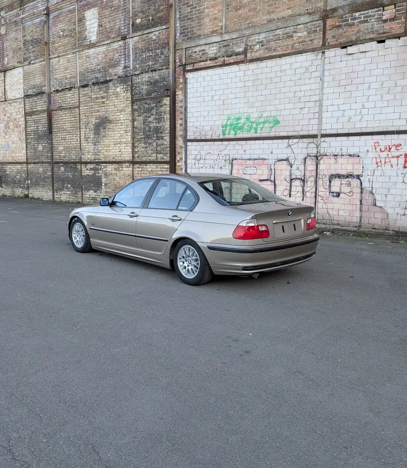 BMW 318i, foto 5