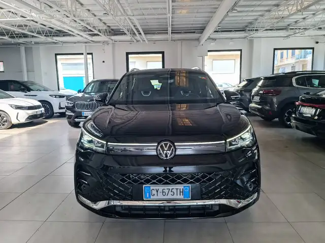 Volkswagen Tiguan view 17
