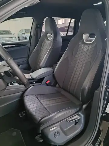 Volkswagen Tiguan view 10