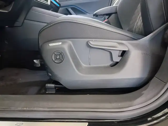 Volkswagen Tiguan view 26