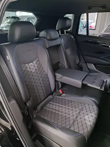 Volkswagen Tiguan view 12