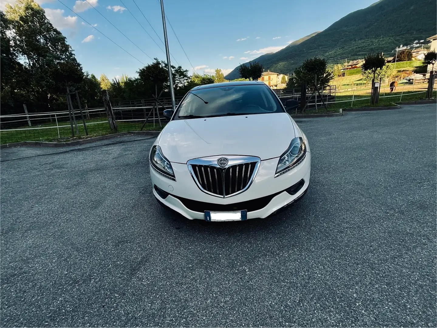 Lancia Delta Delta 1.6 mjt Argento 120cv dpf Blanco - 1