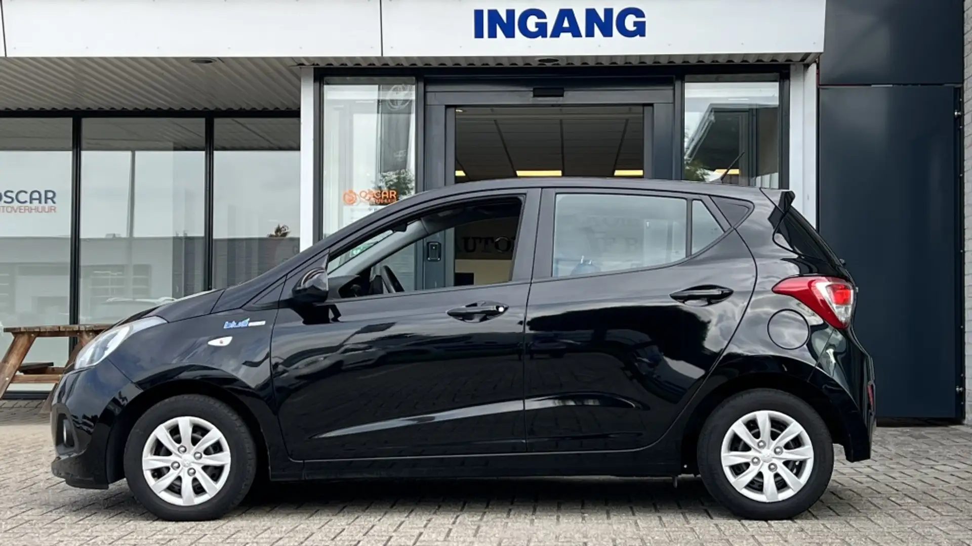Hyundai i10 1.0i i-Motion Comfort Climate | Cruise Noir - 2